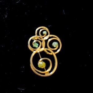 Vintage scrollwork Rhinestone Brooche